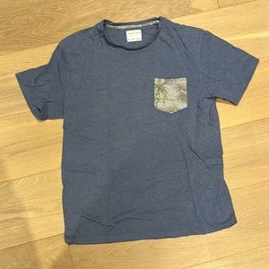 Pocket t-shirt
